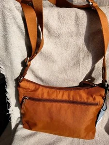 Bolso bandolera Osgoode Marley 8313 paisaje urbano cobre - Imagen 1 de 3