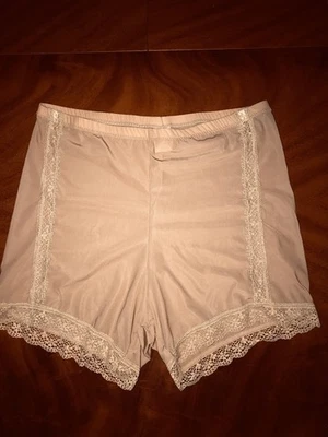 Damen Slip mit Spitze langbein Boxershort seidig Gr.XL hell braun glänzend neu - Bild 1 von 2
