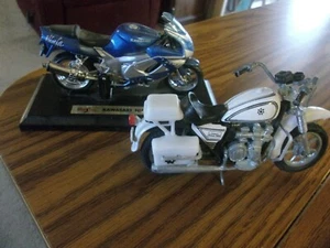 2 SPIELZEUG MOTORRAD MAISTO KAWASAKI NINJA ZX9R & DIECAST KAWASAKI POLIZEI 1000 - Bild 1 von 8