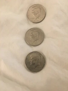 1979 P Kennedy Half Dollar **FREE SHIPPING** - Picture 1 of 2