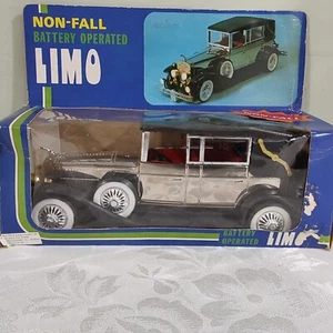 1930s LINCOLN LIMO CAR NON FALL BATTERY TOY ALWAYS STORED IN BOXED - Picture 1 of 7