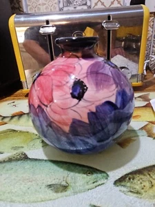Valerie Shelton Studio Pottery - Sunflower - 110mm Tall 100mm Dia. With Receipt - Picture 1 of 7