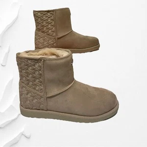 Botas de invierno Juicy Couture Kave forradas de piel sintética color topo verdadero para mujer EE. UU. 9 - Imagen 1 de 10