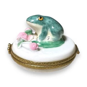 Vintage Hand Painted Frog On Lilly Pad Pink Roses Porcelain Trinket Box Jewelry - Picture 1 of 10