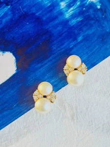 Christian Dior Vintage 1980s Double Round White Pearls Crystals Clip Earrings - Picture 1 of 9