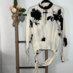 Free People Say You Love Me ausgeschnittene Bluse vorne und hinten Größe Medium - Bild 1 von 8