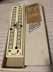 Vintage Curtis Cribbage Theke Schiebebrett Pegless Cribbage Board Box Neu aus altem Lagerbestand - Bild 1 von 1