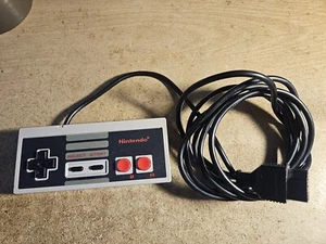 Nintendo NES Offizieller Gamepad Controller NES04-E - Bild 1 von 2