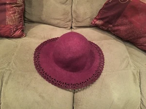 Wool Felt Hat by Merona Target For Ladies Burgundy Wine Floppy NWT - Picture 1 of 7
