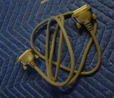 Belkin F2A047-06 25 pin Male/Male 6' PC Cable - Image 1 of 3