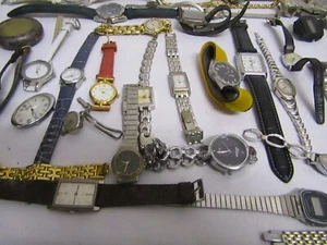 lot de 63 montres bracelet vrac - Foto 1 di 7
