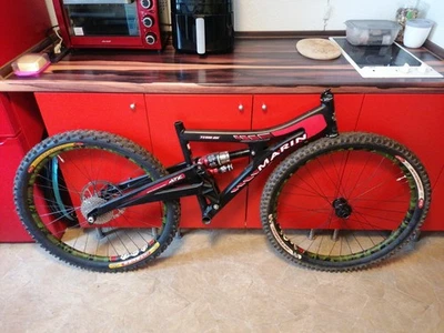 Marin Team DH Rahmen Retro Marzocchi Intense Magura Sun Rims Hadley DT FSA  - Bild 1 von 4