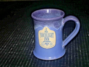 Taza de cerámica Deneen Torchlight Inn Park City Peace Love & Power gris mediano a oscuro - Imagen 1 de 4