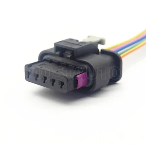 68406157AA Rear Taillight Harness Connector Plug For 2015-2022 Jeep Renegade - Picture 1 of 9
