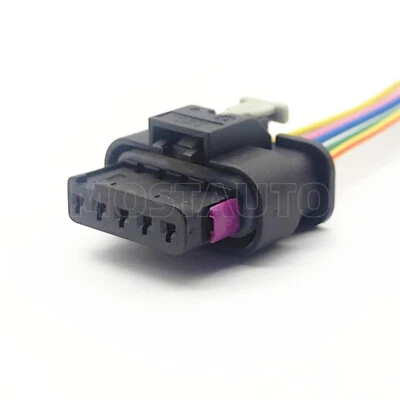 68406157AA Rear Taillight Harness Connector Plug For 2015-2022 Jeep Renegade — 第 1/4 张图片