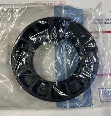 Aislador de resorte trasero Ford Expedition Navigator 2010-2024 AL1Z-5536-A Foto 1 de 4