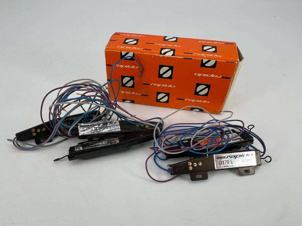 Interruptor derecho e izquierdo Arnold Rapido #0179 16V (5) con caja e instrucciones Foto 1 de 4