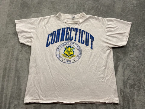 The University of Connecticut Shirt Men's Extra Large White Vintage Made In USA Cover