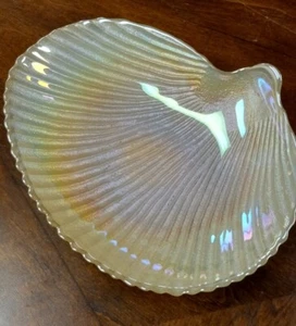 White Iridescent Shell Serving Dish/ Candy/Fruit/Dish. - Picture 1 of 7