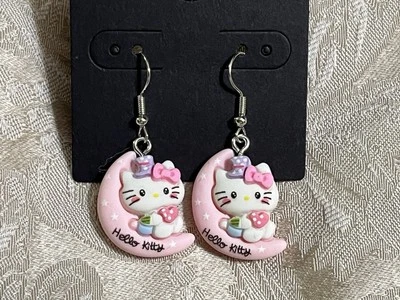 Pendientes Hello Kitty Media Luna Dije Plata Gota Cuelga Adorables Moda Divertidos Foto 1 de 2