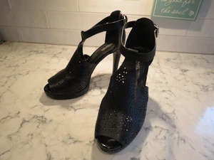 Michael Kors Alyssa peep toe booties sandals women black size 8.5 leather - Picture 1 of 7