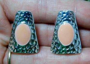 Nwt Color Argento Rosa Corallo Smalto Geometrico Trapeze Design Orecchini a Clip - Foto 1 di 3