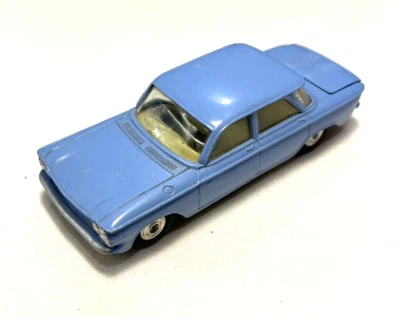 CORGI TOYS CHEVROLET CORVAIR  BLU scala 1:43 - Immagine 1 di 4