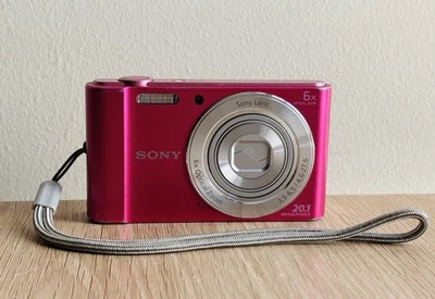 Sony Cybershot DSC-W810 Pink Digital Camera - Image 1 of 4