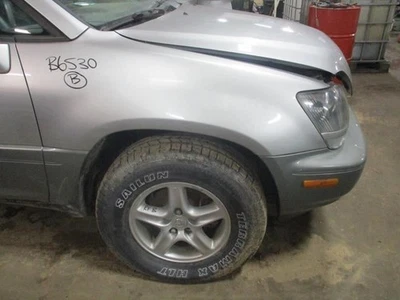 Правая центральная стойка для пассажира подходит для 99-03 LEXUS RX300 352205 - Изображение 1 из 4