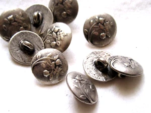 10x Knöpfe Trachtenknöpfe RENATA HORNIK 13mm METALL Blume schwere Qualität KN-41 - Picture 1 of 5