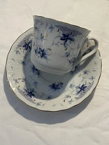 VINTAGE KYOTO IMPERIAL PORCELAIN BLUE & WHITE FLORAL CUP & SAUCER- MADE IN JAPAN - Picture 1 of 21