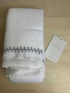 Ultra Fine Organic Cotton Restoration Hardware Baby & Child Platform Crib Skirt - Picture 1 of 2