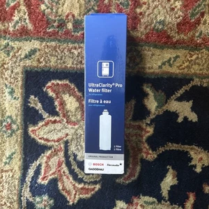 Bosch 11032531 Genuine OEM UltraClarity® Pro Water Filter Cartridge (White) - Picture 1 of 5