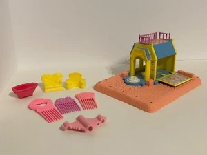 Vintage My Little Pony Petite Ponies Happy Hearts Cottage - Picture 1 of 6