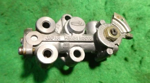 KAWSAKI G4 TR TESTED WORKING OIL PUMP - Picture 1 of 3