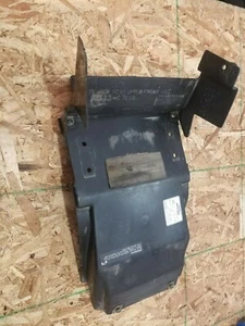 #T2 1994 Suzuki GSXR750 GSX-R750/94 Rear Inner Fender - Picture 1 of 3