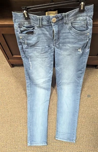 Democracy Jeans Womens Sz 10 Light Blue Wash Denim AB Technology Mid Rise Skinny - Picture 1 of 4