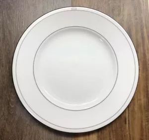 Lenox, Kate Spade, Noel Alabaster Dinner Plate ~new~ - Picture 1 of 4