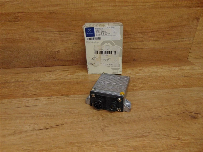 Ignition Control Unit Genuine Mercedes R107/W123/G460 - A0015458632 - Image 1 of 1