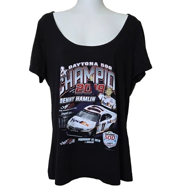 Camisa feminina Denny Hamlin #11 NASCAR 2XL Daytona 500 2019 Joe Gibbs Racing - Imagem 1 de 4
