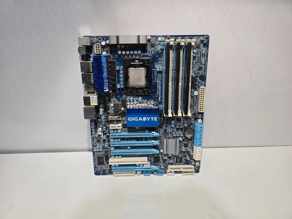 Gigabyte GS-X58A-UD3R Mainboard, Intel Core i7 950, 12GB DDR3 1333 RAM - Bild 1 von 4