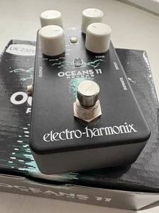 Electro-Harmonix Oceans 11 Reverb Guitar Pedal - Picture 1 of 3