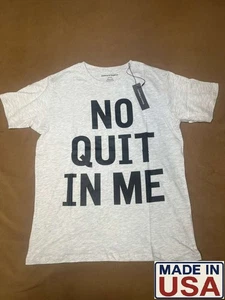 Camiseta No Quit In Me Gris Claro Talla L Gráfico Motivacional Algodón Unisex - Imagen 1 de 3