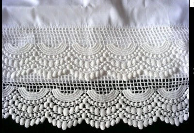 2 Pillowcases New Embroidered Lace Cotton Sateen Standard Queen King White S1# - Image 1 of 4