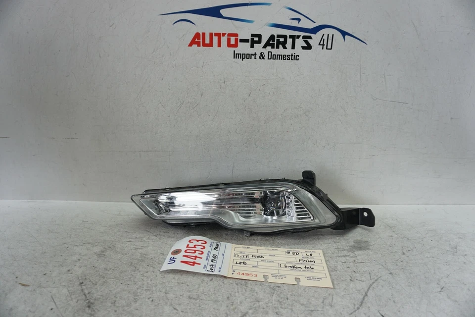 1 pestaña rota 2017 2018 Ford Fusion conductor izquierdo LED luz antiniebla OEM UF44953 Foto 1 de 4