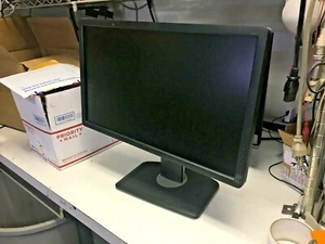 Dell P2212Hb 21.5" Widescreen LCD Flat Panel Monitor VGA DVI works great - Picture 1 of 5