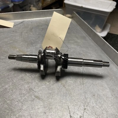 OEM GOOD USED CUB CADET 208CC SNOWBLOWER CRANKSHAFT ASSEMBLY 651-05855 - Image 1 of 4