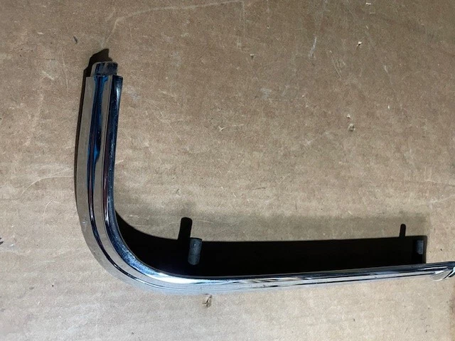1966 Chrysler 300 Newport Front Fender Molding 2579541 - Image 1 of 4