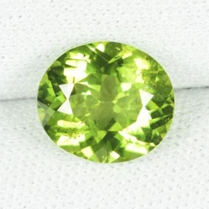 2.90 ct TOP LUSTROUS NICE GREEN NATURAL PERIDOT Gems - Oval See Vdo DL - Picture 1 of 2