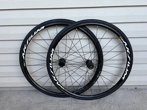 Mavic Aksium Tubeless Disc Centerlock Wheelset. 10-11speed. 28mm Tires. - Picture 1 of 8